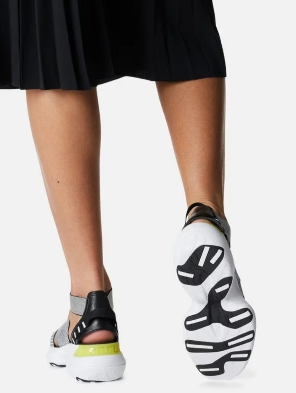 Sorel (Size 8.5) Gray & Black Crisscross Strap Platform Open Toe Sneaker Sandals